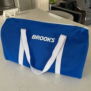Brooks Sporty Gym Workout 100% Polyester Duffle Tote Bag Blue & White OS NWOT